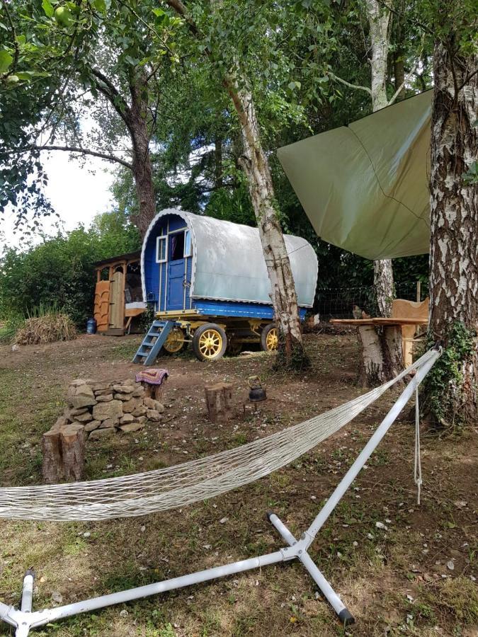 Retraite Rustique En Bordure De Foret A La Campagne Hotel Belle-Isle-en-Terre Екстериор снимка