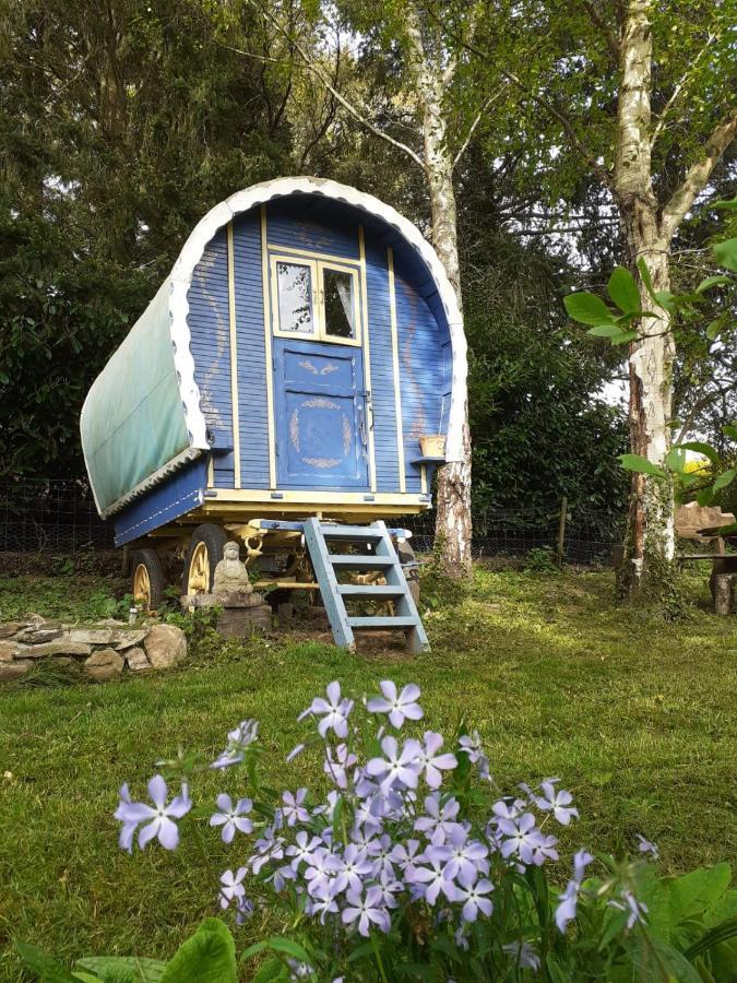 Retraite Rustique En Bordure De Foret A La Campagne Hotel Belle-Isle-en-Terre Екстериор снимка